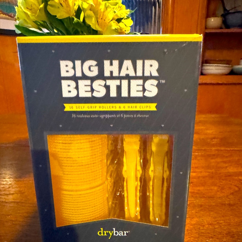 DryBar Big Hair Besties 16 Self Grip Rollers & 6 Hair Clips